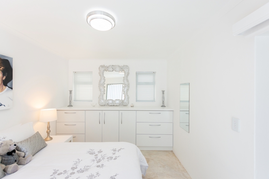 5 Bedroom Property for Sale in Golden Mile Western Cape